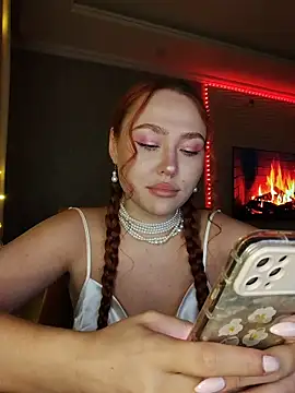 Онлайн чат XXX LolaaMint_