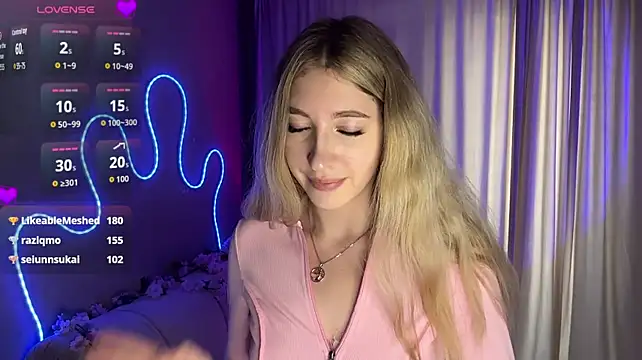 Creamberryy - handbra + flash