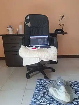 Ally-cutee's Live XXX Chat