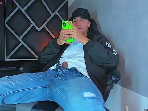 Chat XXX en directo de Noah_Thorner
