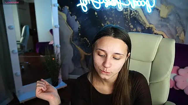 TinyNatalie XXX чат на живо