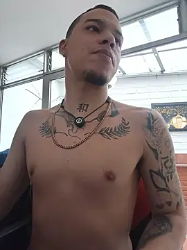 AlphaMasterXxx 라이브 XXX 채팅