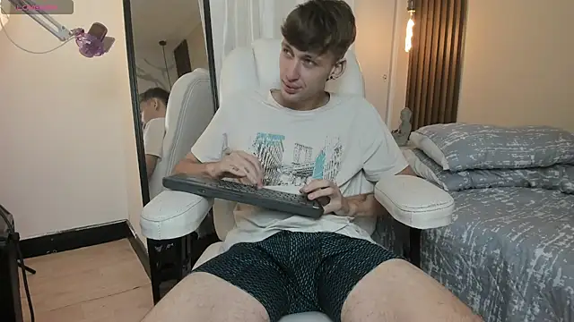 Max_saenz – Naživo XXX chat