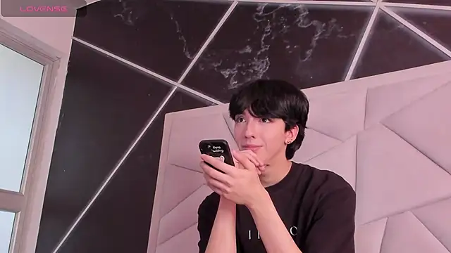 แชท XXX สดของ AerumChae