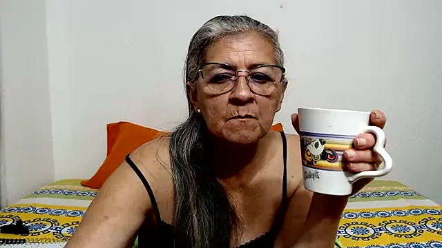 candy_mature_ Adlı Modelin Canlı XXX Sohbeti