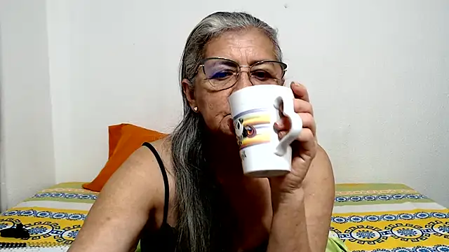 candy_mature_ Adlı Modelin Canlı XXX Sohbeti