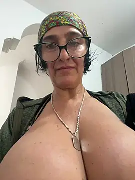 Star_anastasia - fingers in wet vagina