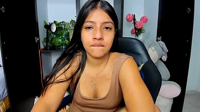 Zara_cute - show tits