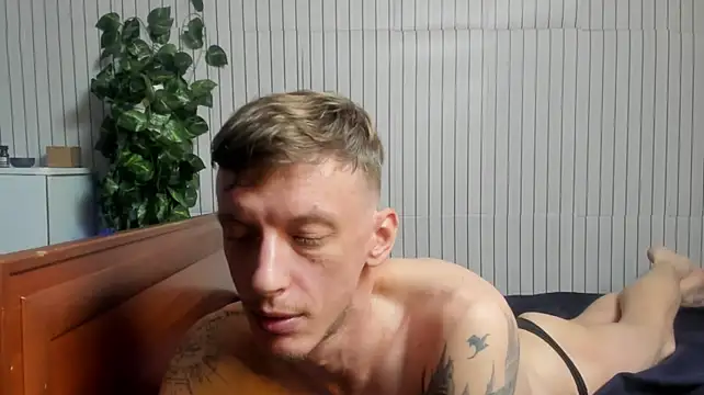 James2Inked élő XXX-chatje