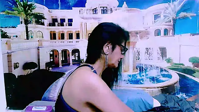 IndianAllure's Live XXX Chat
