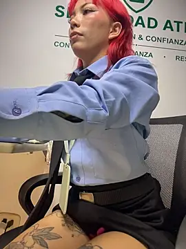 Zakura_66 - Show boobs in reception