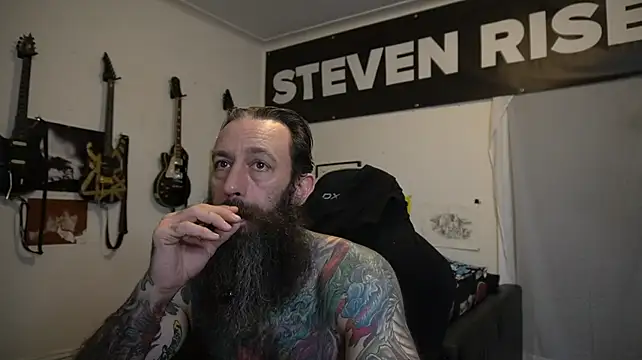 XXX chat uživo modela StevenRiseNYC