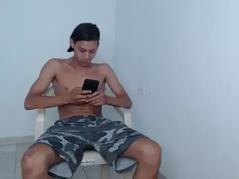 masterbrave420's Live XXX Chat