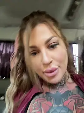 Krysstal003 - I flash tits to stranger+vid last tip
