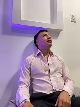 SirDamian Chat XXX in diretta