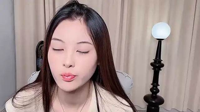 JiaYi0911: απευθείας συνομιλία ΧΧΧ