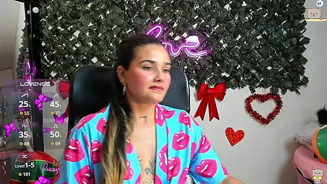 DestinyHills live XXX chat