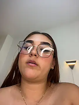Tiny_Gray - full nude and rub pussy