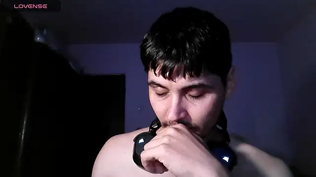 Czat XXX na żywo – David_storm