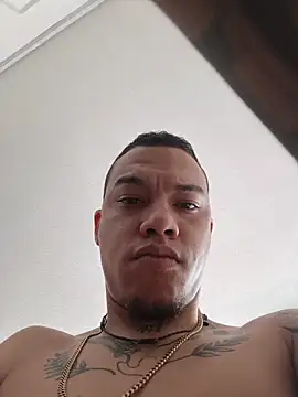 AlphaMasterXxx's Live XXX Chat