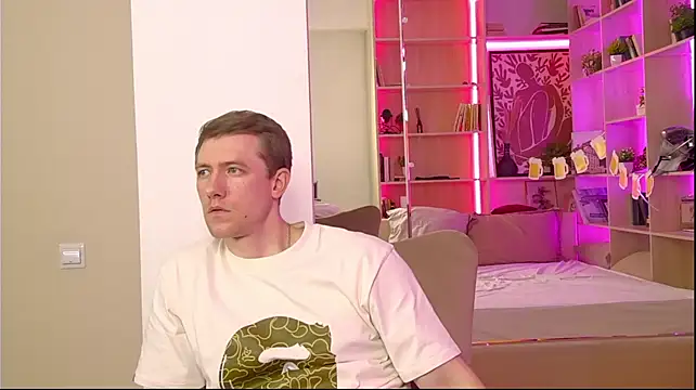 EthanPinkman Adlı Modelin Web Kamerası Şovu