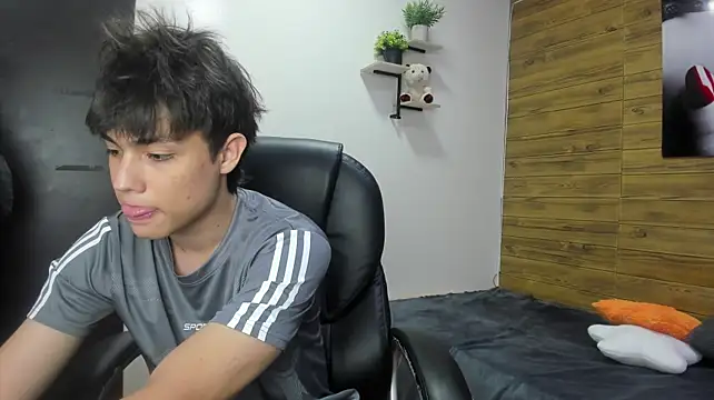 XXX chat uživo modela ivan_cooper