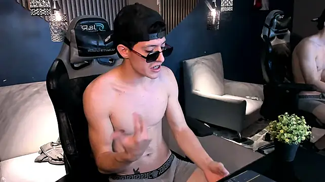 TheGhostforeeonss Chat XXX in diretta