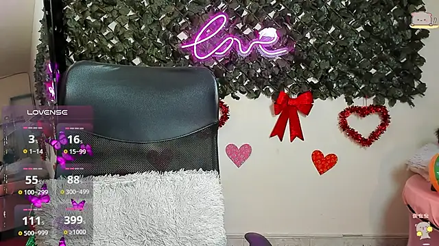 DestinyHills' Live XXX Chat