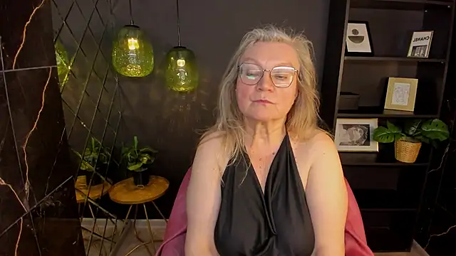 Chat +18 de NataliMellow ao vivo