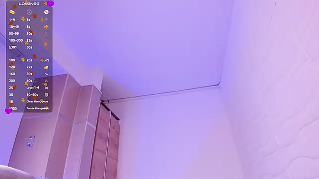 LexiAdamss - take off blouse+ pinch nipples 🤯😏