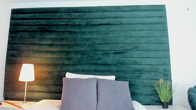 ValeryMontenegro Adlı Modelin Canlı XXX Sohbeti