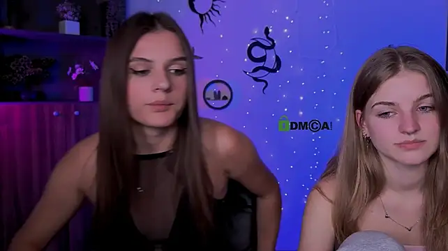 lisa_dark_ Adlı Modelin Canlı XXX Sohbeti