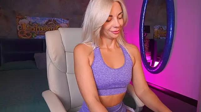 BellaRayyy's Live XXX Chat