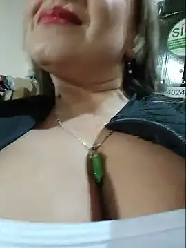 צ'אט XXX בשידור חי של cataleyamyst