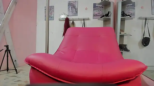 Chatroom XXX en direct de CAMILA--REY