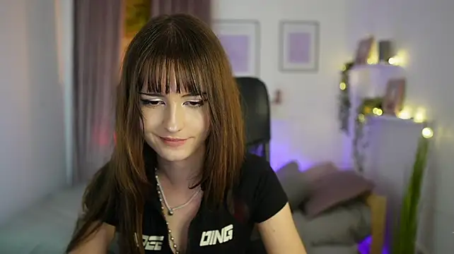 Ella_Young – Live XXX-chat