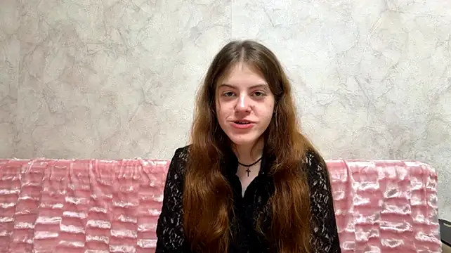 BuzzingRaid Adlı Modelin Canlı XXX Sohbeti