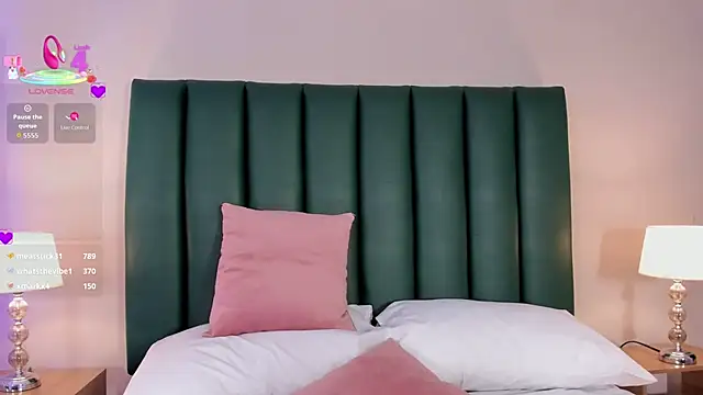 Juicy_led_ - Bounce big boobs