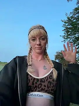 LinaLeana Webcam-Show