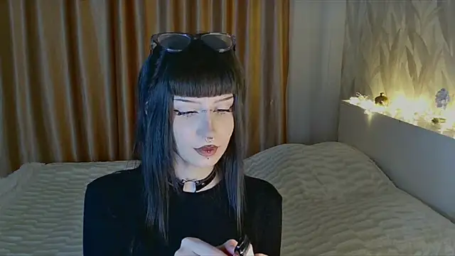 Nicole1sHere's Live XXX Chat