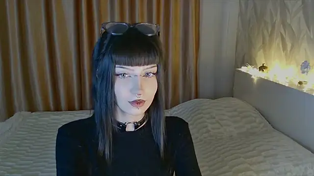 Nicole1sHere's Live XXX Chat