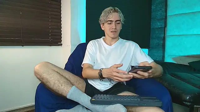 Chat +18 de Tyler_Mcrey ao vivo