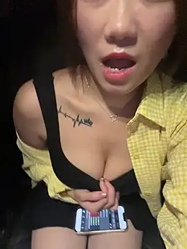 Mollymm - 裸上半身精油揉奶