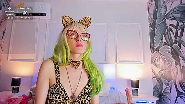 Hada_Magica - ass spank x4 🍑🥵