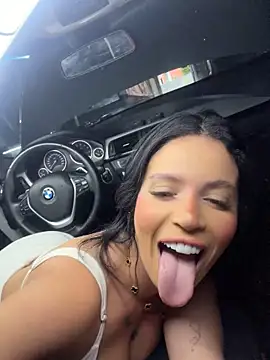 Rafaellaz - Masturbar no carro do cliente 🚗