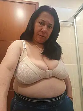 Avril_xxx – Live XXX-chat