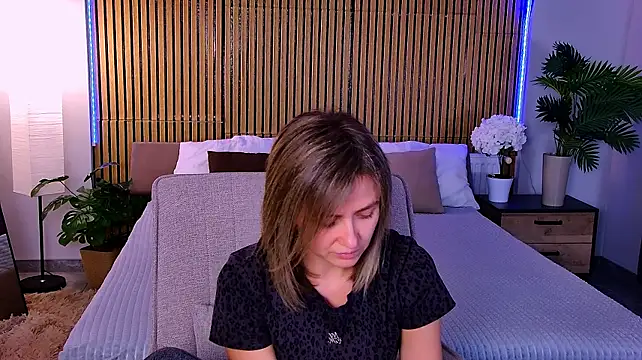 EmeraldGlow Live XXX-chat