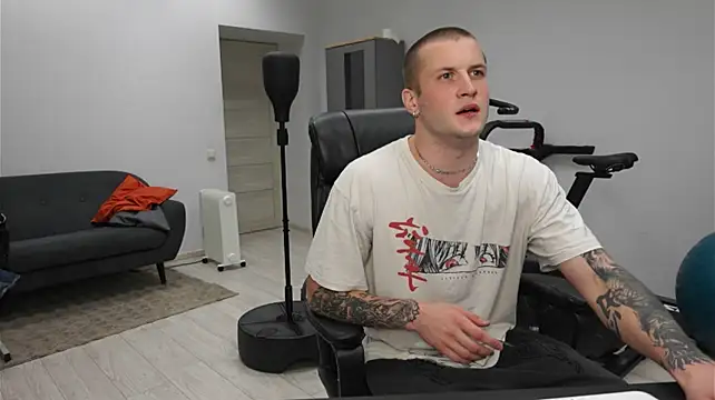 Онлайн чат XXX Igor_Wilde