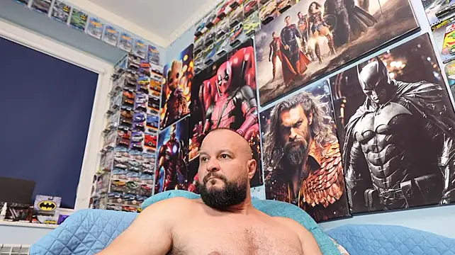 Muscle_Bear Adlı Modelin Canlı XXX Sohbeti