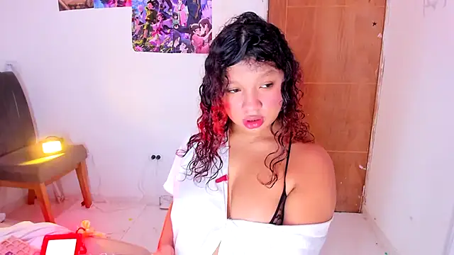 Chat +18 de Emily_Coper18 ao vivo